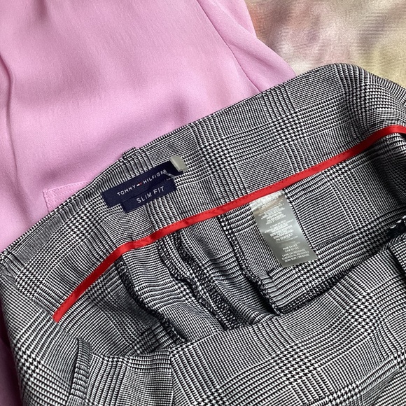 633. Tommy Hifiger Gray Plaid Dress Slacks NWT Size 16 - Picture 4 of 5